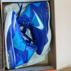 NIKE AIR MAX limited edition high tops NEVER WORN, comes in the box.